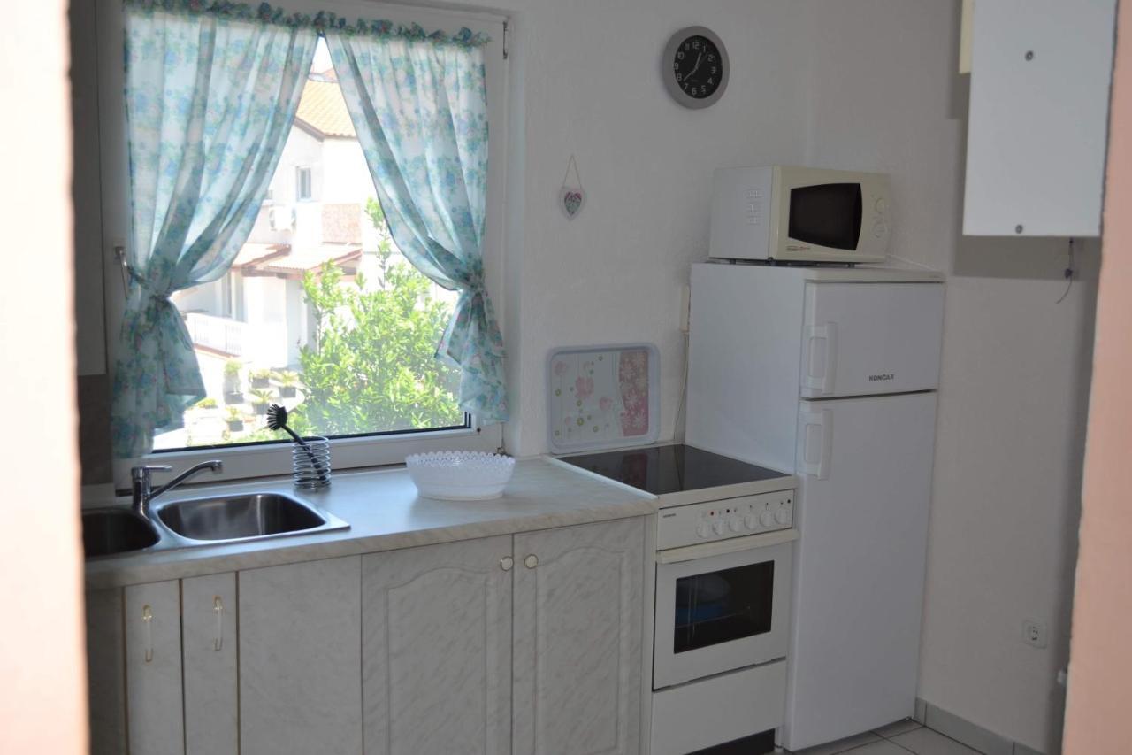 Apartman Basic Pula Exterior photo